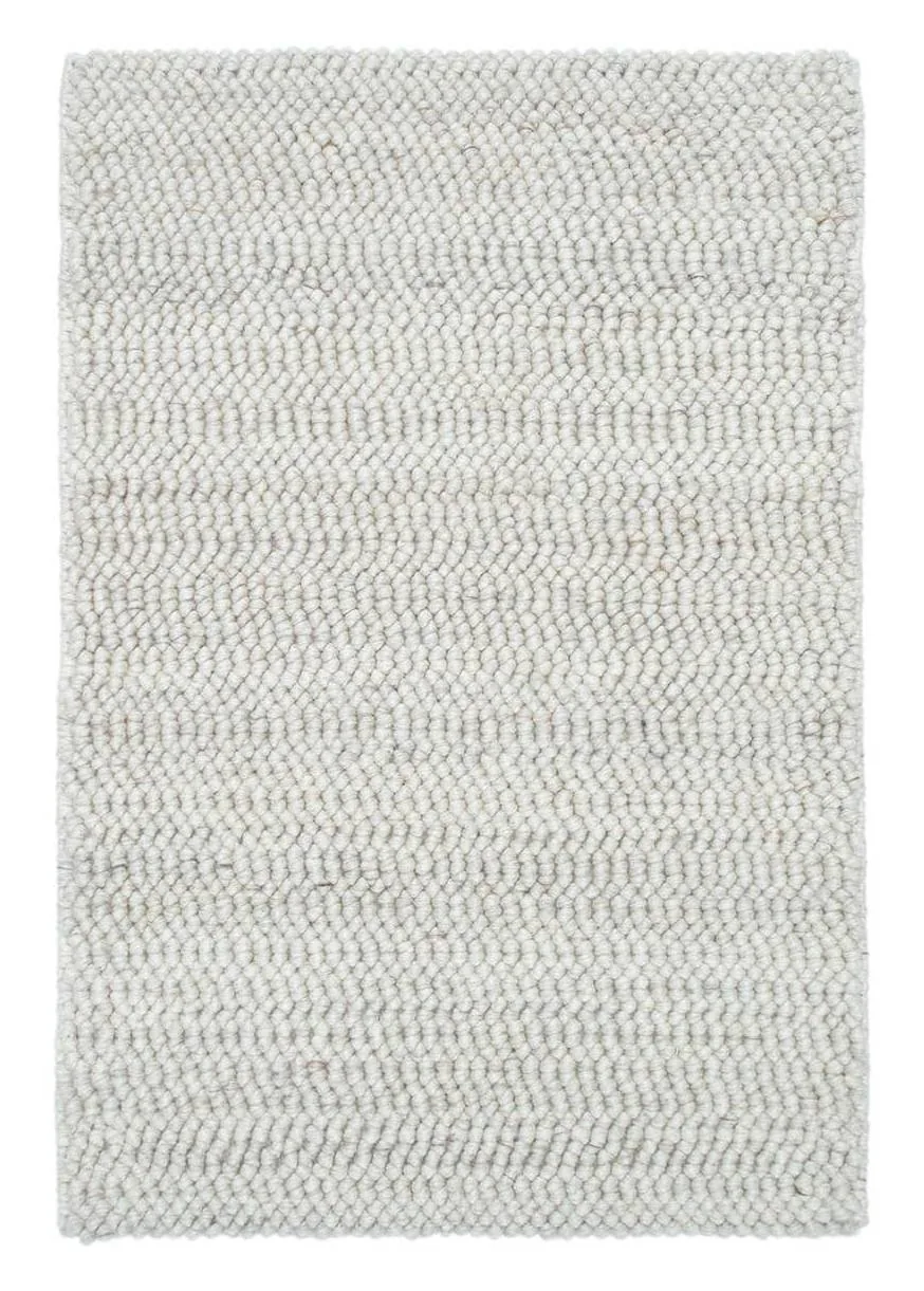 Ivory bouclé loop hand-tufted rug detail